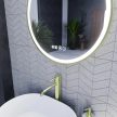 HD Rio Gold 60 cm széles fali kerek LED okostükör szálcsiszolt arany kerettel, érintőkapcsolóval, digitális órával és páramentesítő funkcióval